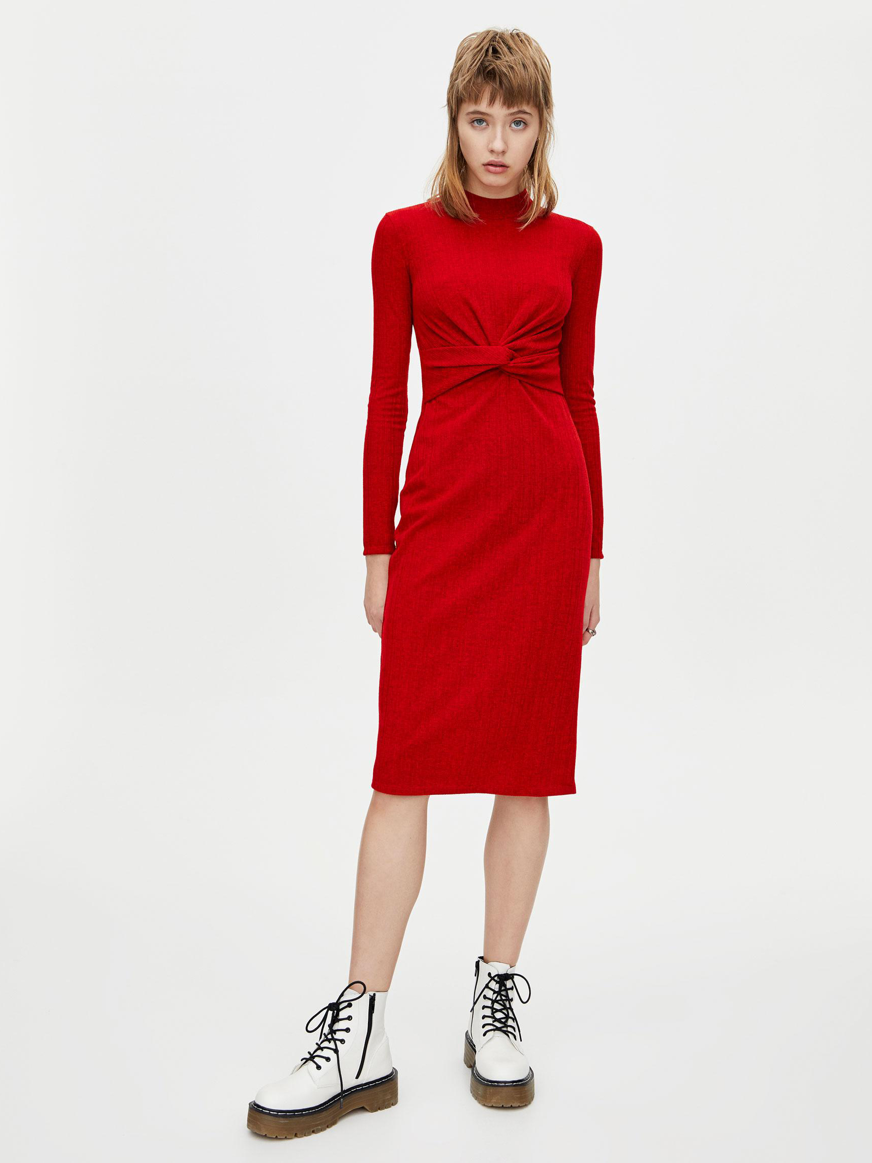 

Платье Pull & Bear XAZ295114LSHV S Красное