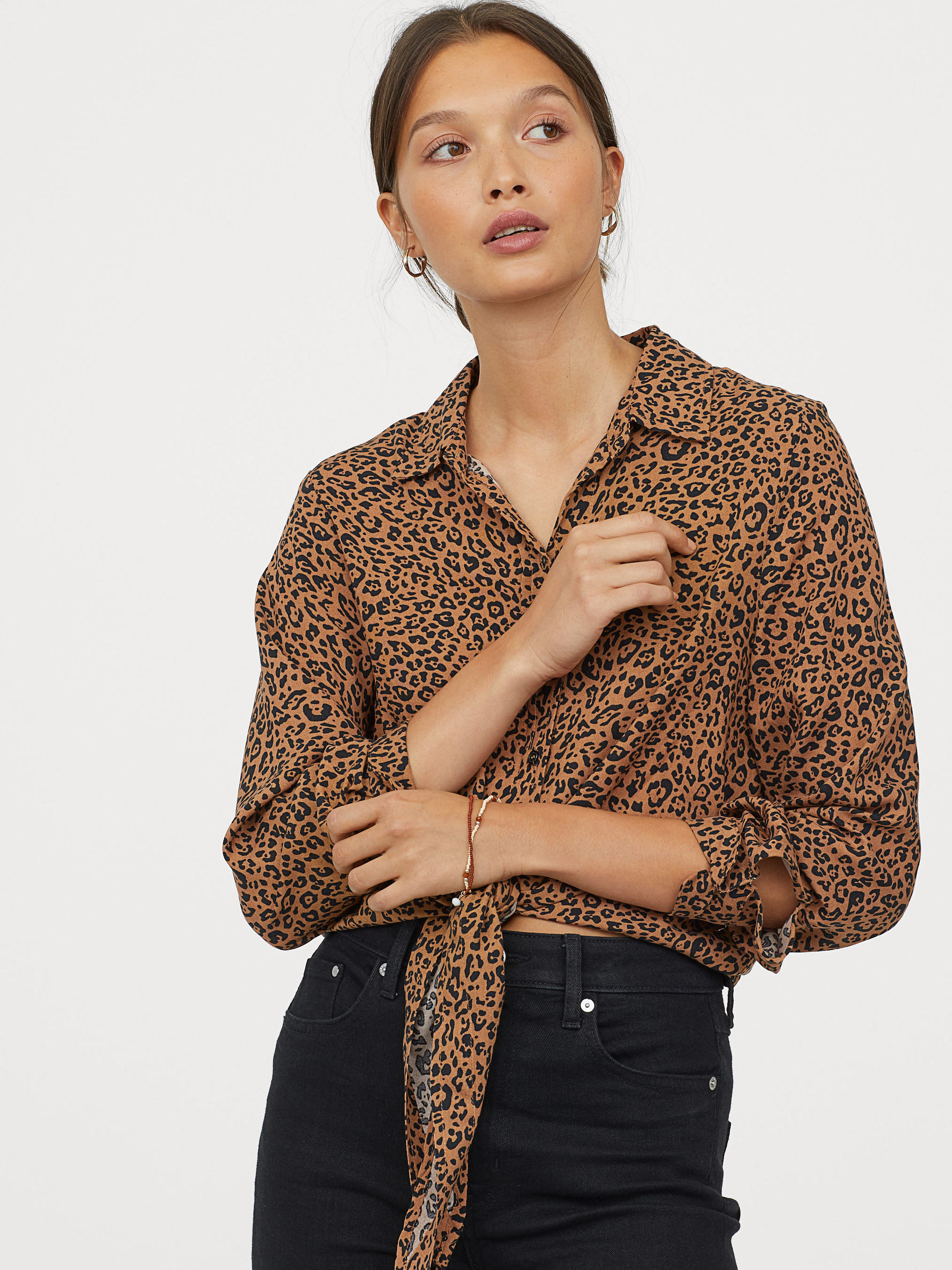 

Блузка H&M 05-0774279-012  Коричневая (СА2000001881712, Блузка H&M 05-0774279-012 32 Коричневая (СА2000001881712)