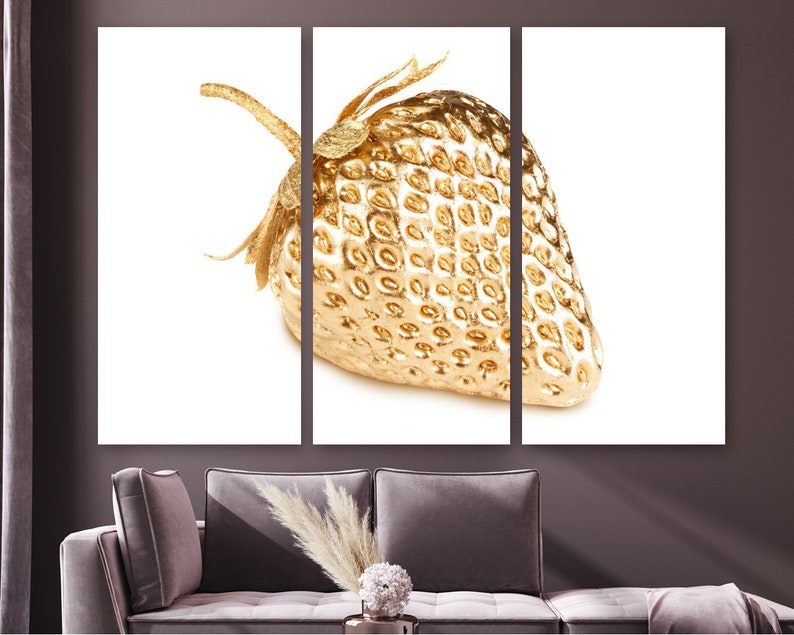 

Модульная картина на холсте из трех частей Золотая ягода 78x48 см