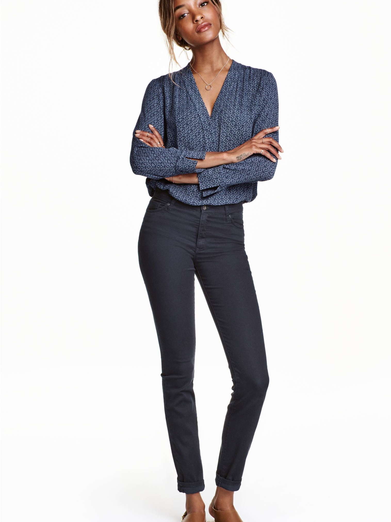 

Брюки H&M 0405604  Темно-синие, Брюки H&M 0405604 32 Темно-синие