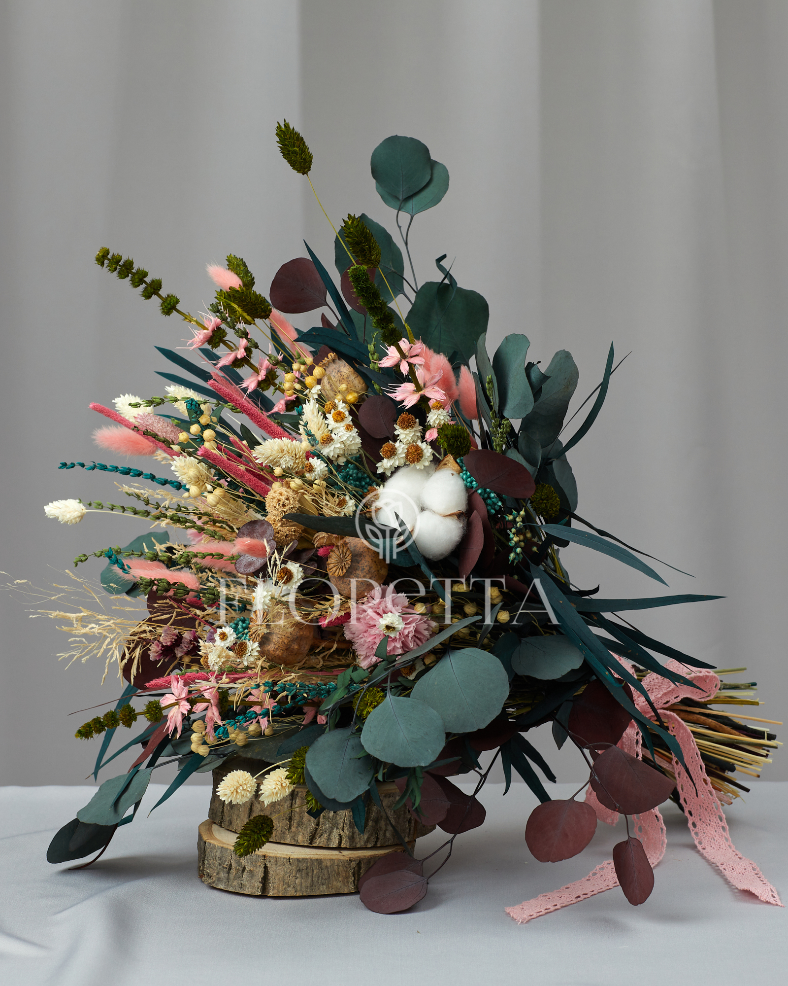 

Свадебный букет из живых стабилизированных цветов и сухоцветов «Импровизация» XL