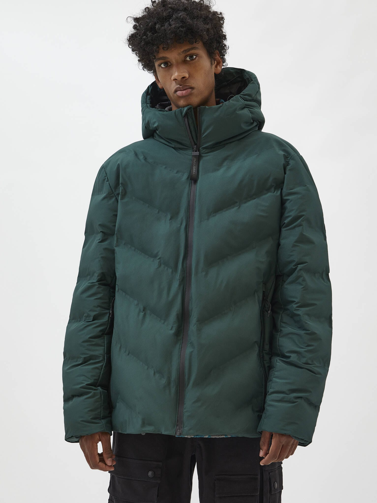 

Куртка Pull & Bear 4711/500/501 M Зеленая