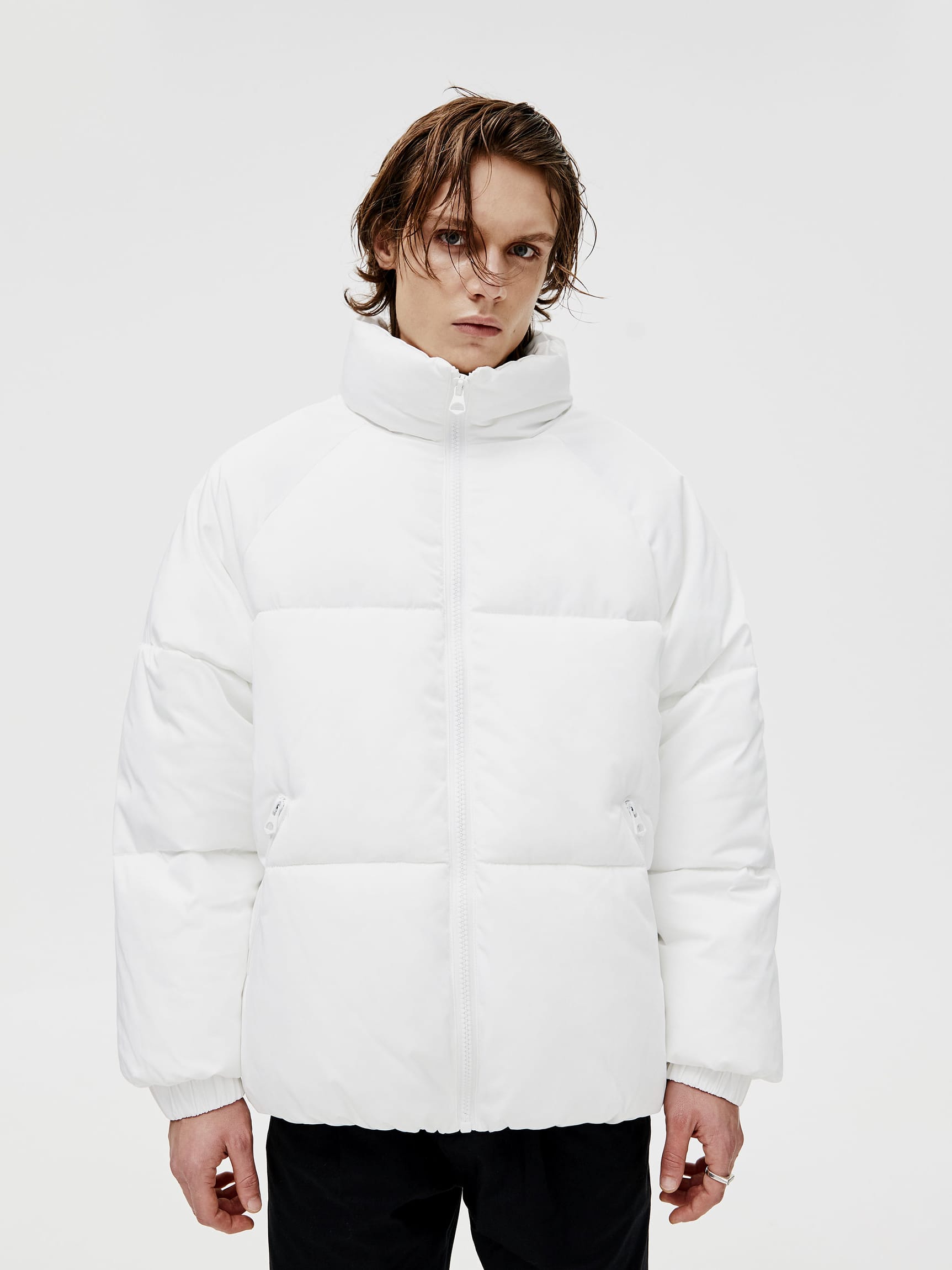 

Куртка Pull & Bear 5713/501/805 S Белая