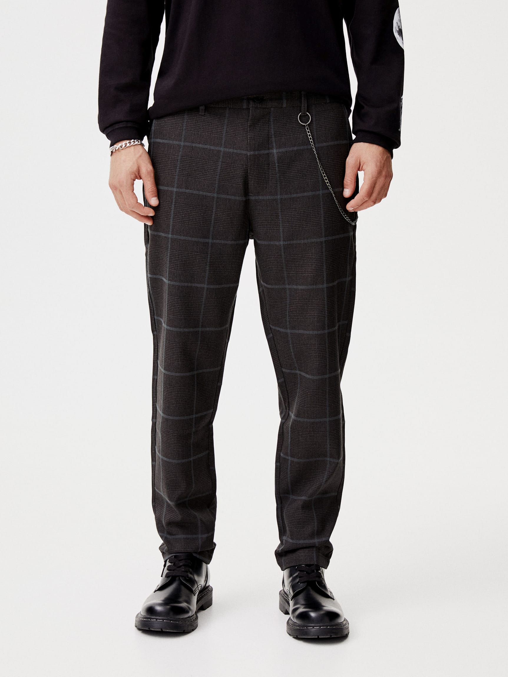 

Брюки Pull & Bear 9671/512/800  Серые в клетку, Брюки Pull & Bear 9671/512/800 42 Серые в клетку