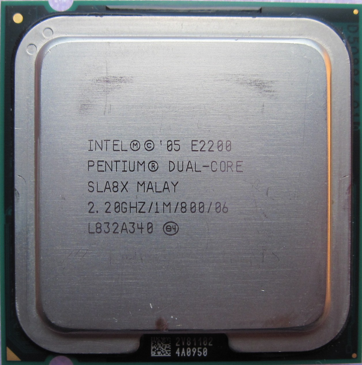 

Б/У, Процессор 2 ядра Pentium E2200 2.2 Ghz LGA775 1мб