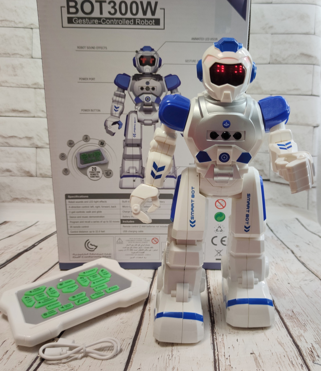 

Робот на пульте управления радиоуправляемая игрушка на аккумуляторах Bot300w белый с синим 28см