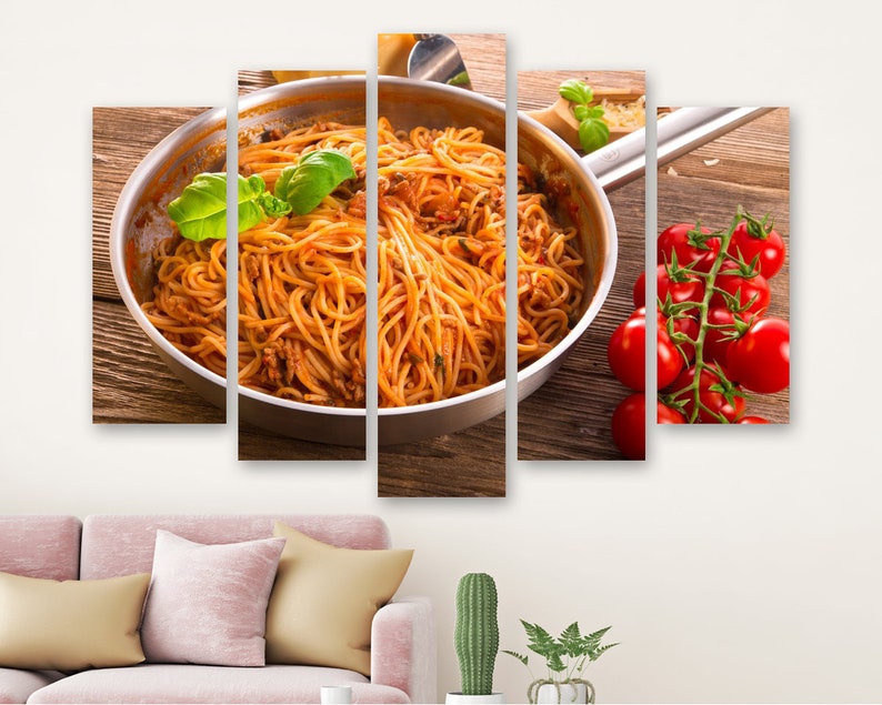 

Модульная картина на холсте из пяти частей Вкусные итальянские спагетти 187x119 см