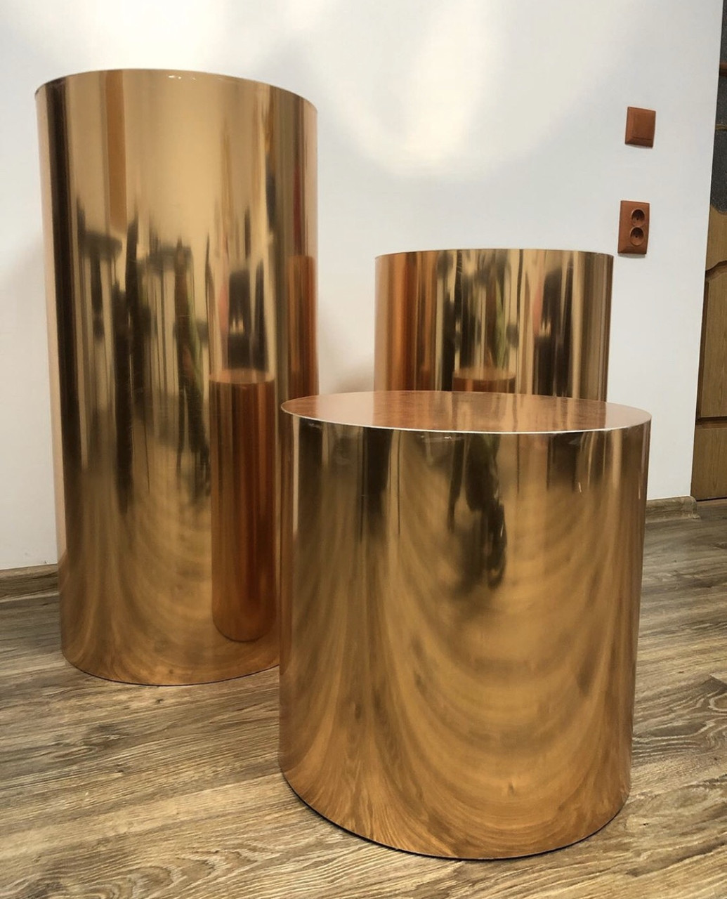 

Комплект золотых тубусов высотой 80 см, 60 см, 40 см Manific Decor