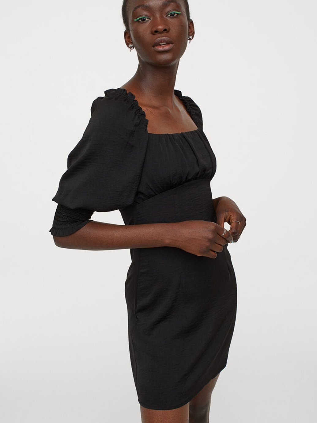 

Платье H&M 8905852b45  Черное, Платье H&M 8905852b45 40 Черное