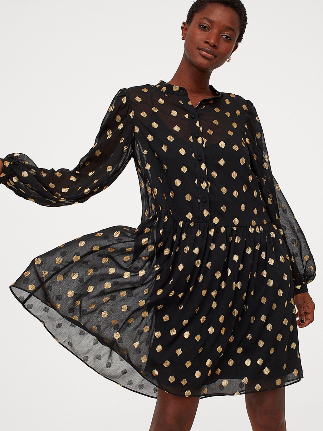 

Платье H&M 908729b45 L Черное