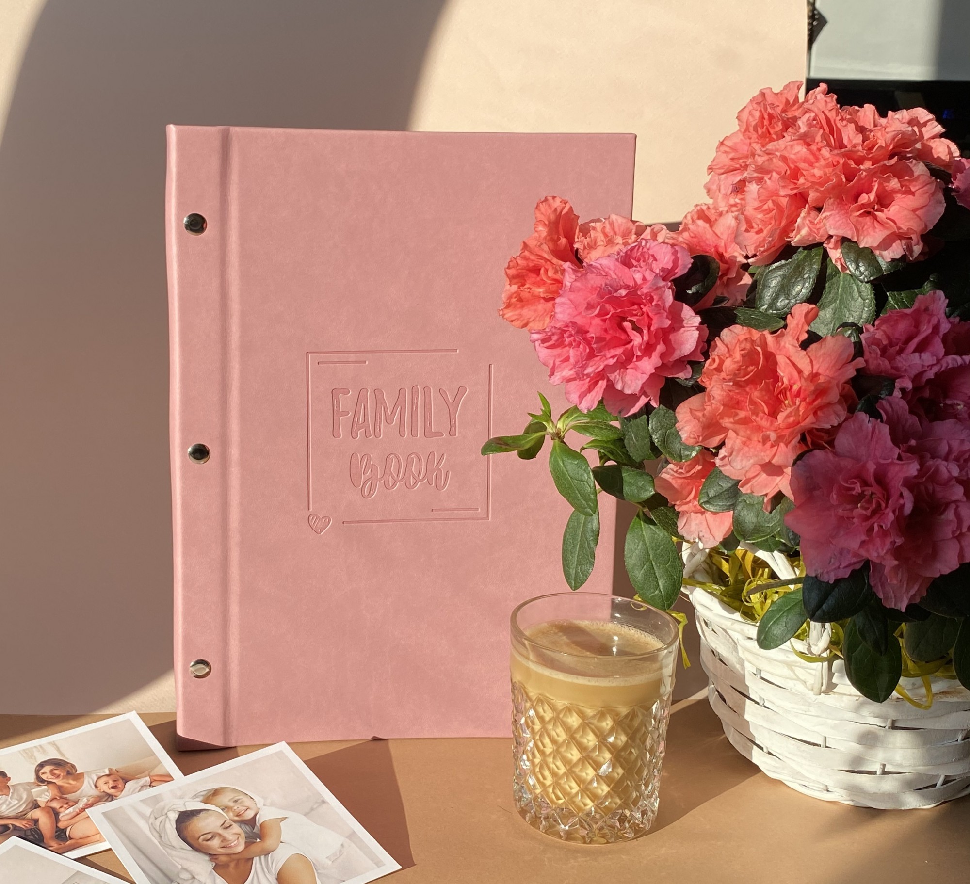 

Семейный фотоальбом "Family book" на русском, цвет пудра