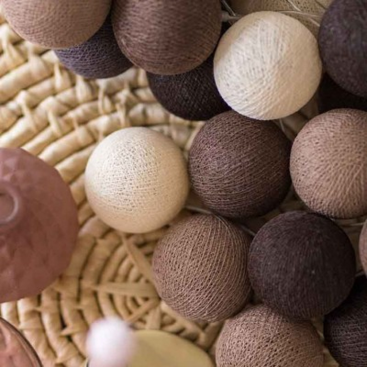 

Ночник-гирлянда детский Cottonballlight Brown Style Коричневый/Бежевый на 20 шариков длиной 2,6 метра