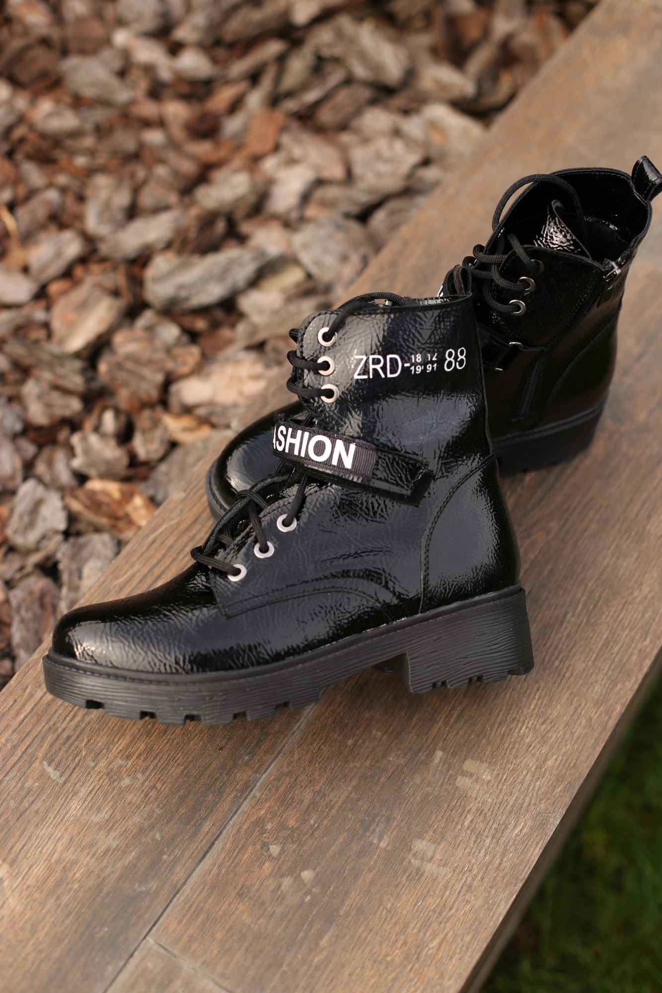 

Женские ботинки Zorde 82012114 Fasion 38 р. черные лаковые