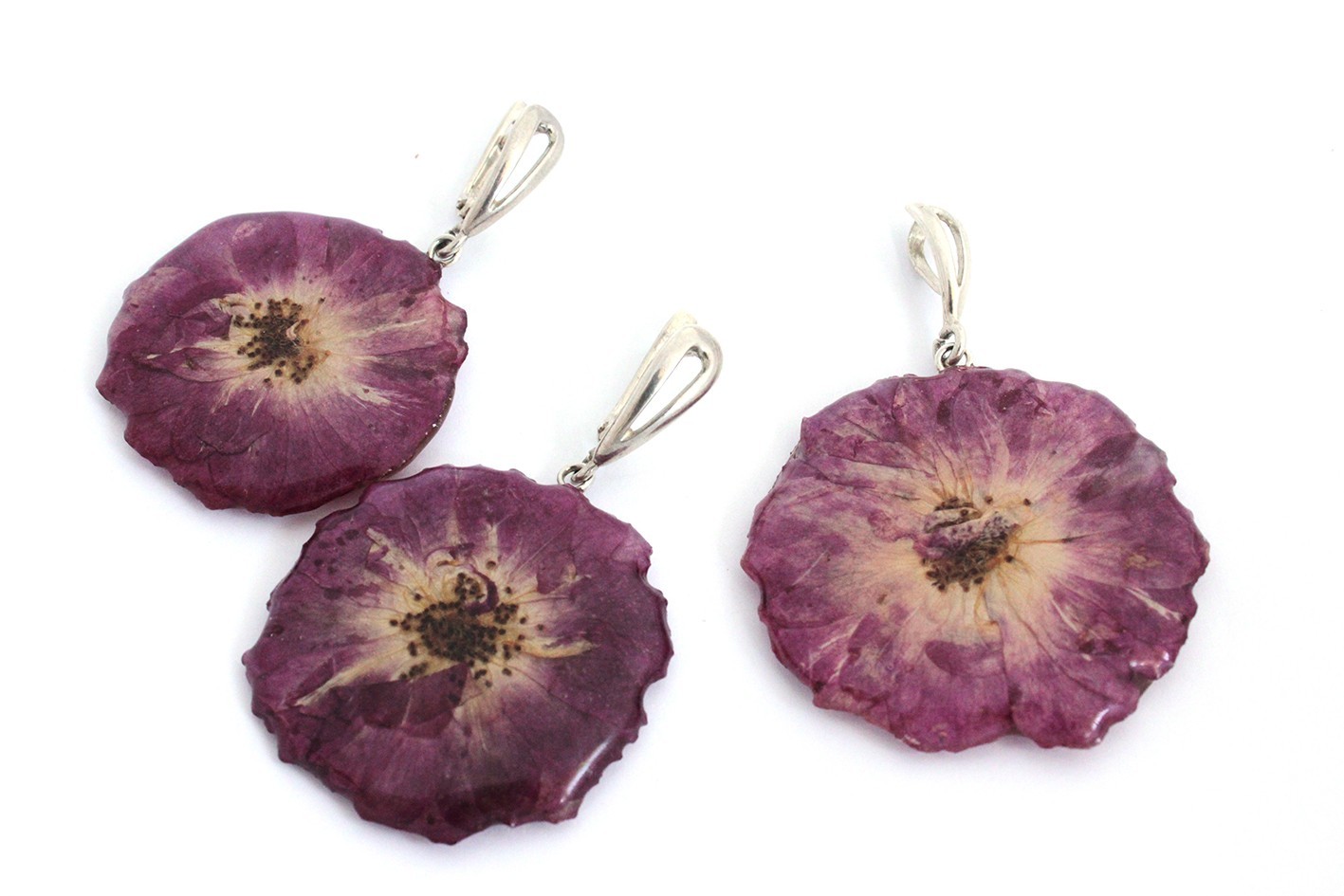 

Серьги и кулон BLOOMERY с розами в эпоксидной смоле (Set2/1)