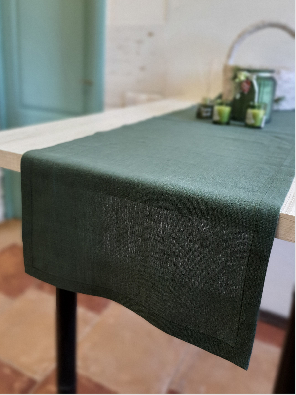 

Льняная скатерть-дорожка Раннер зеленый 40 x 150 см - linen island - linen island