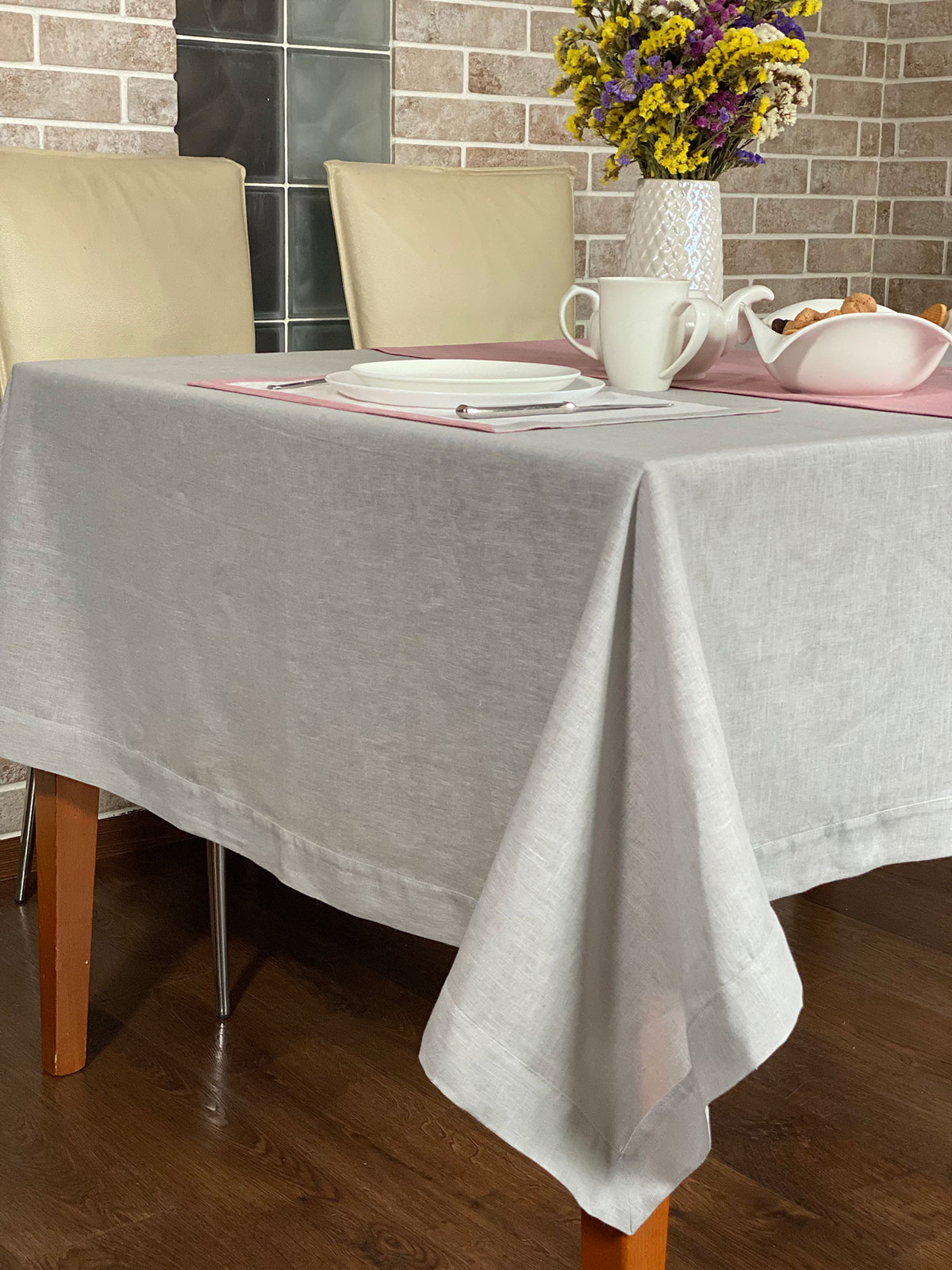 

Льняная скатерть светло-серая 150 x 150 см - linen island