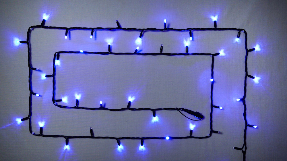 

Гирлянда внешняя DELUX STRING 100 LED нитка 10m (2x5m) 20 flash синий/черный IP44 EN (90012976)