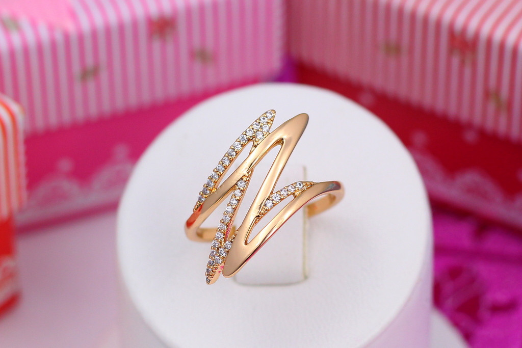 

Кольцо Xuping Jewelry молния с камнями р 21 золотистое