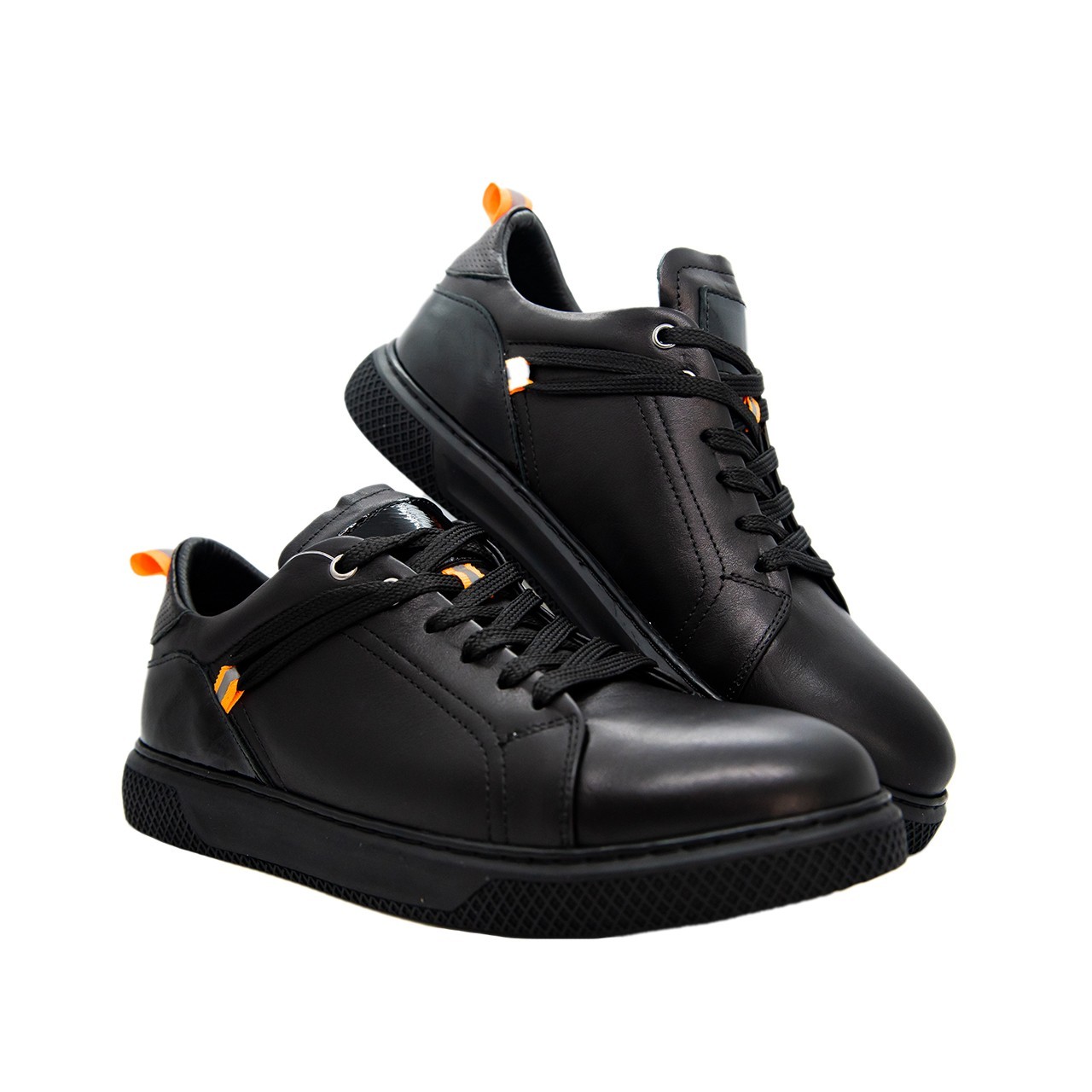 

Кроссовки Botti Gelo 30986 38 черные
