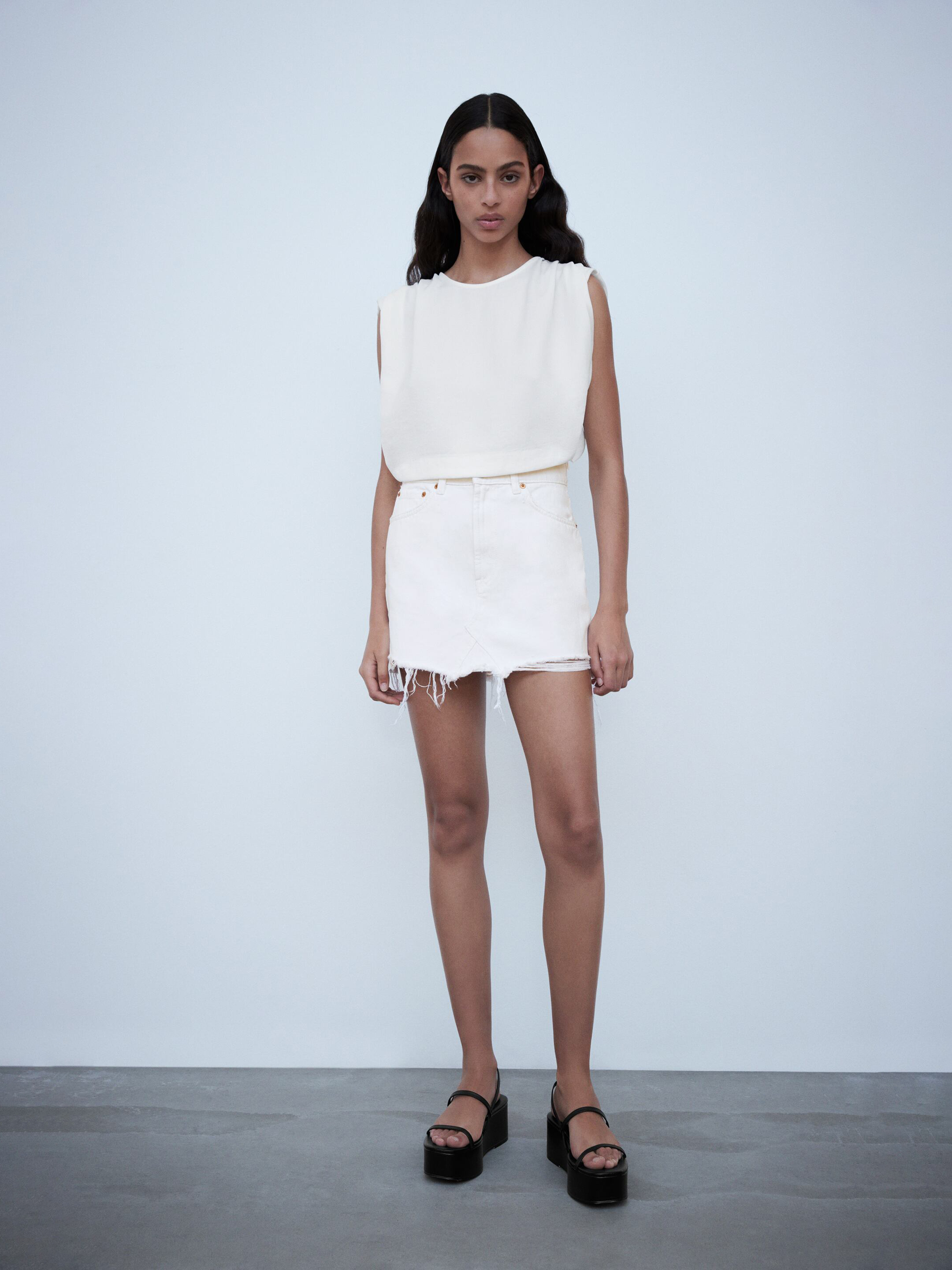 

Юбка джинсовая Zara 3643/292/250 XS Белая