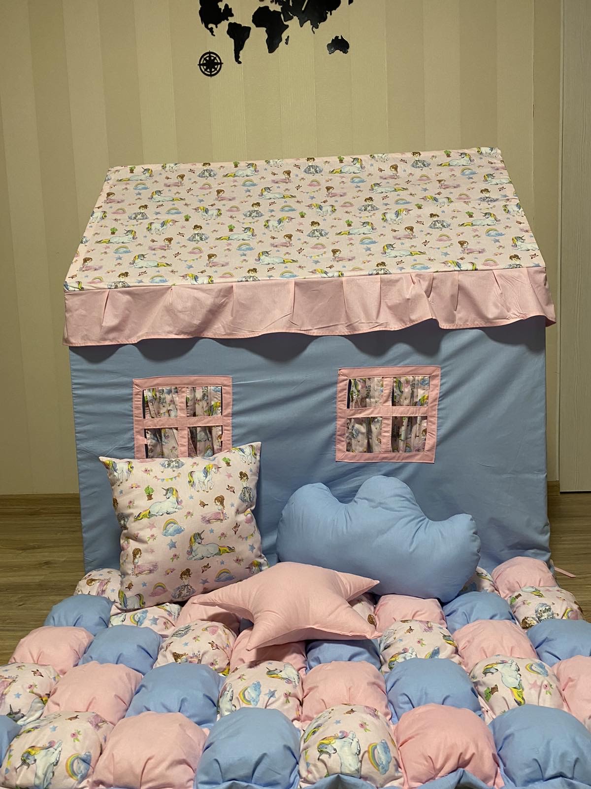 

Детский Домик - Палатка «Принцесса и Единорог» от 3 лет 100% Коттон Матрасик (БомБон) + 2 Подушки, 2 Окошка, Дверь со Шторкой