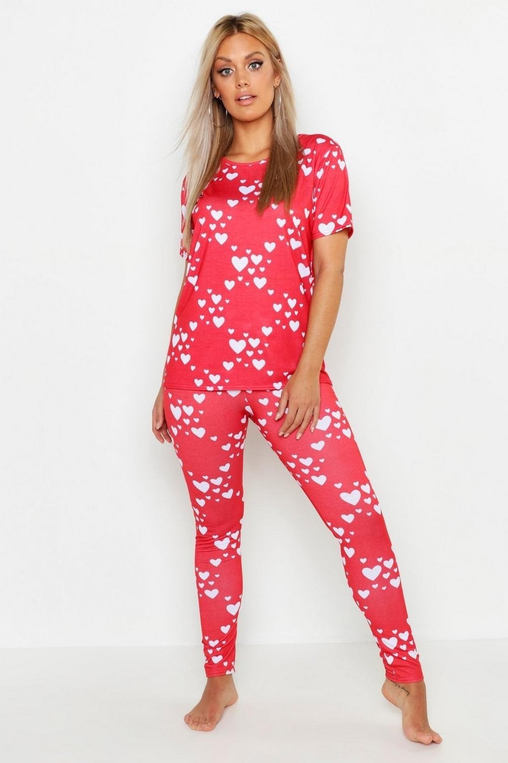 

Пижама Boohoo  красный 8520123003102, Пижама Boohoo 46 красный 8520123003102