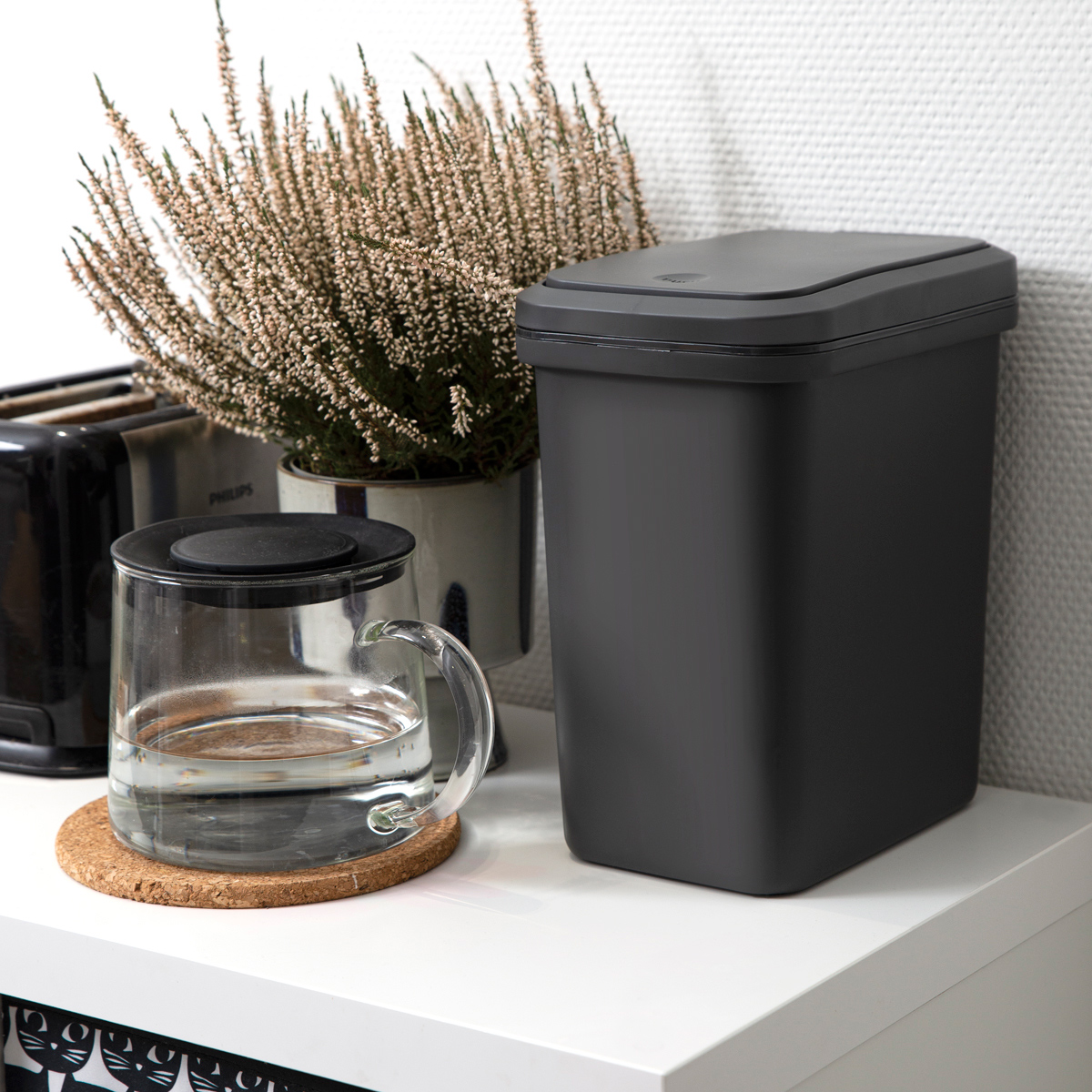 

Ведро для мусора MVM с крышкой BIN-04 6л Антрацит (BIN-04 6L ANTHRACITE)