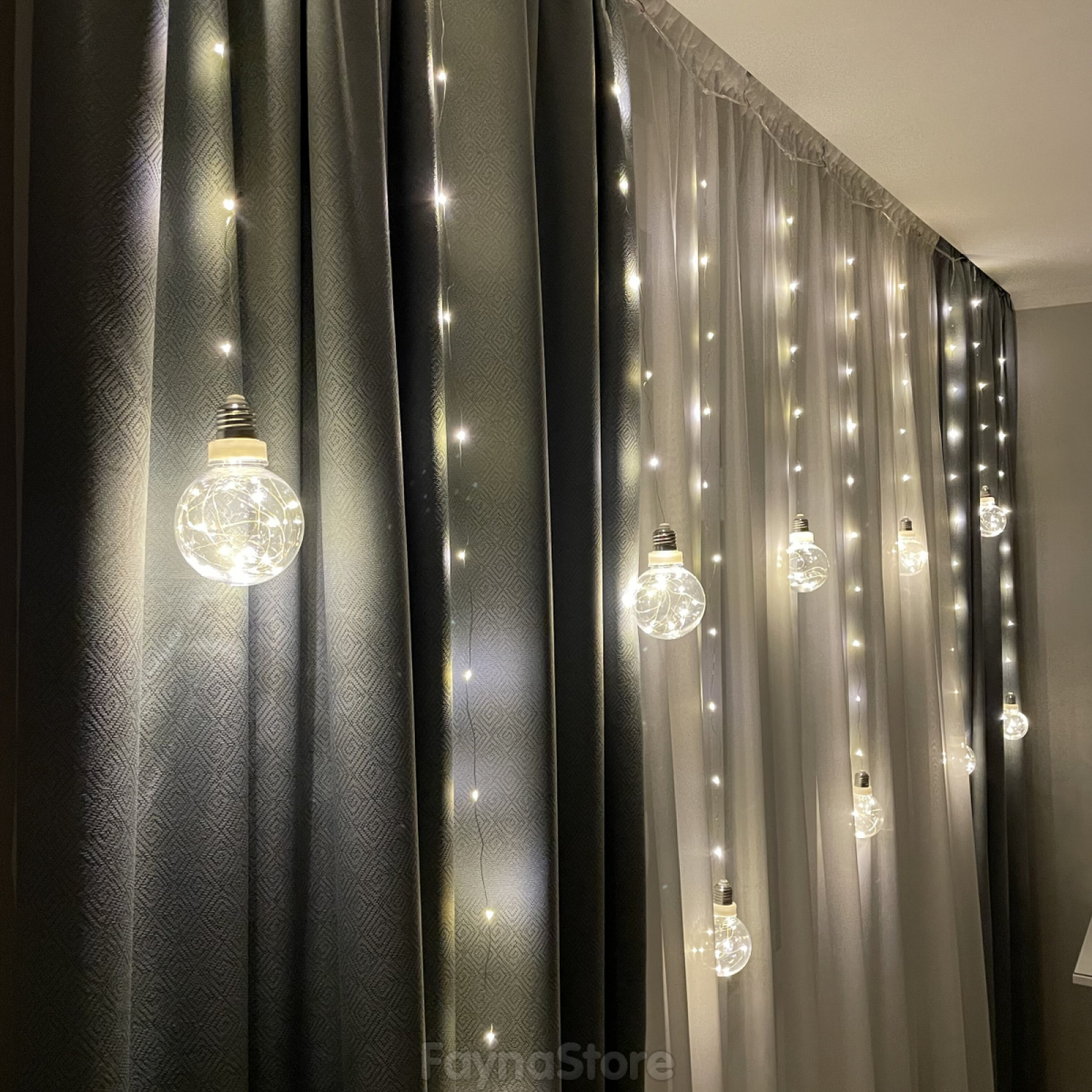 

Гирлянда штора роса Faylight 200 LED 3х1,2м 10 шариков по 8 см с хвостовой заглушкой, теплый белый