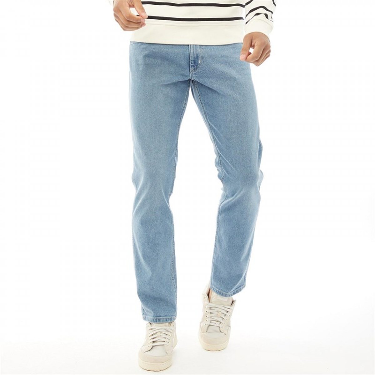 

Джинсы Wrangler Greensboro Straight Fit Moonstone Light Blue, 31W 32L