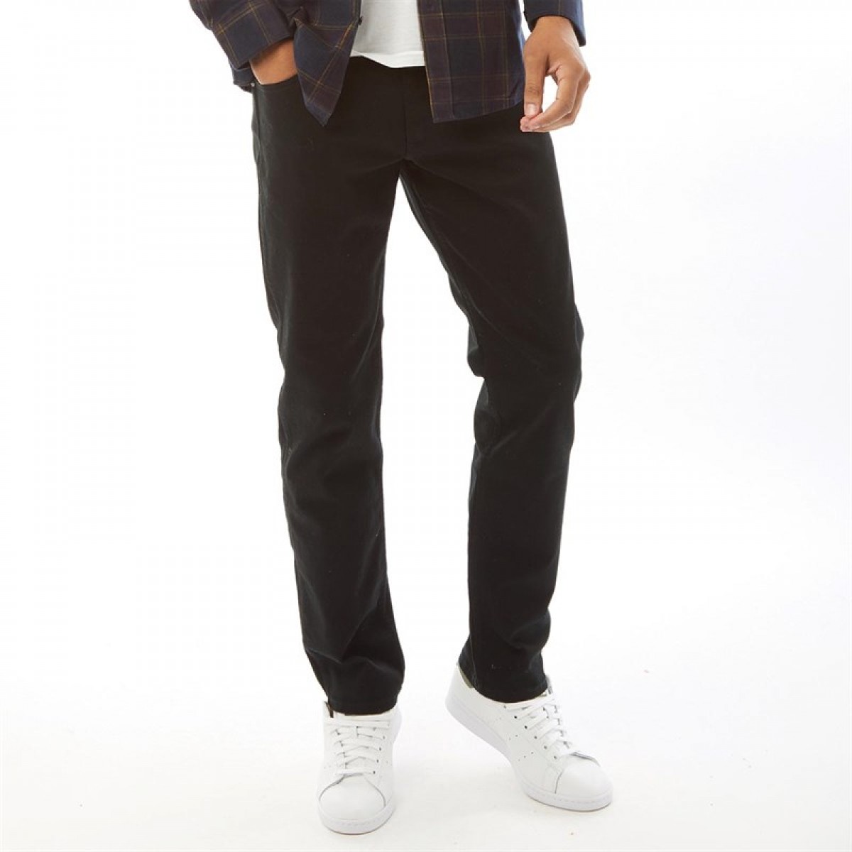 

Джинсы Wrangler Greenboro Straight Fit Black Black, 32W 32L