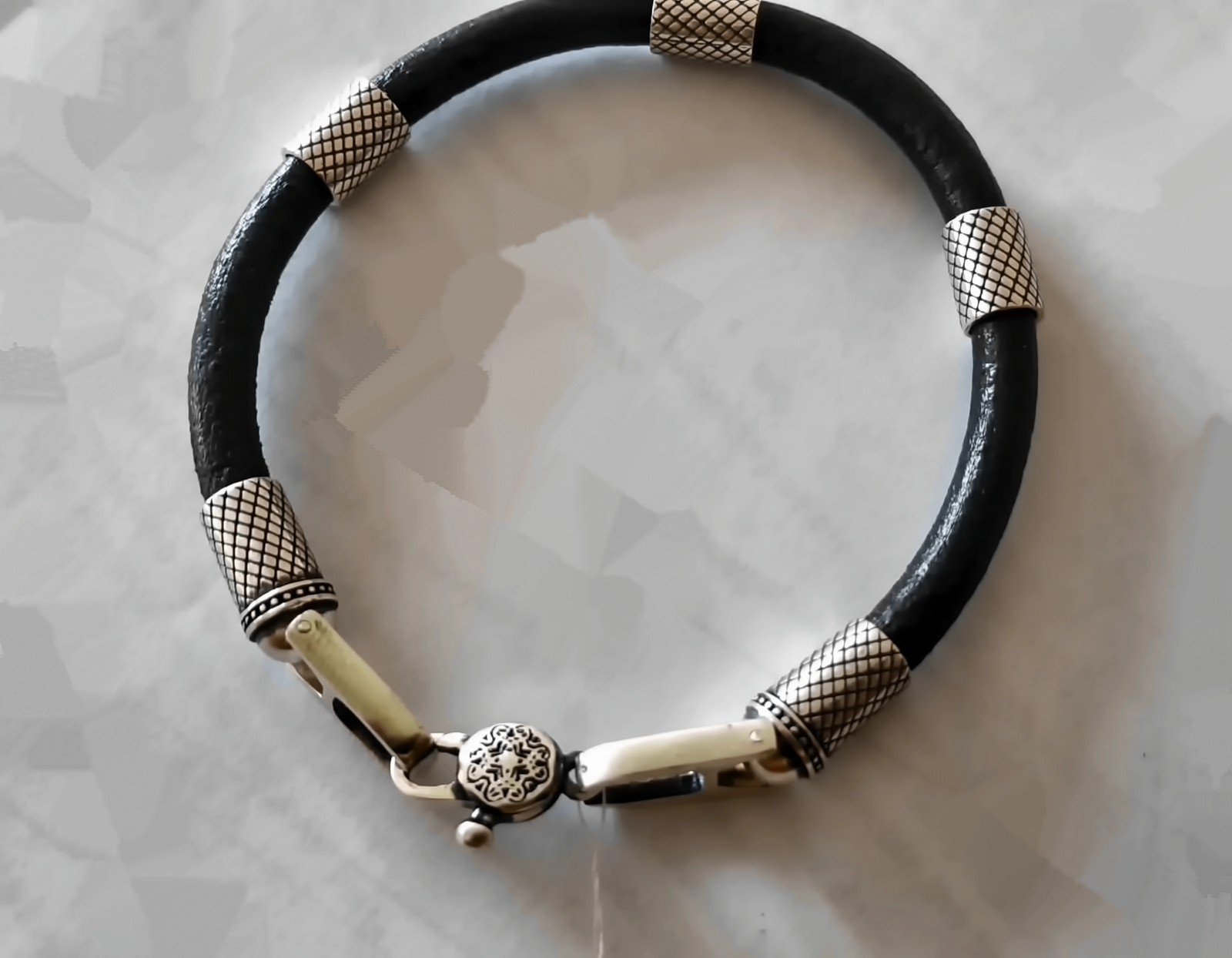 

Браслет из серебра 925° и плетеной кожи на руку со вставками SilverArtisan 0.909-6 21 размер