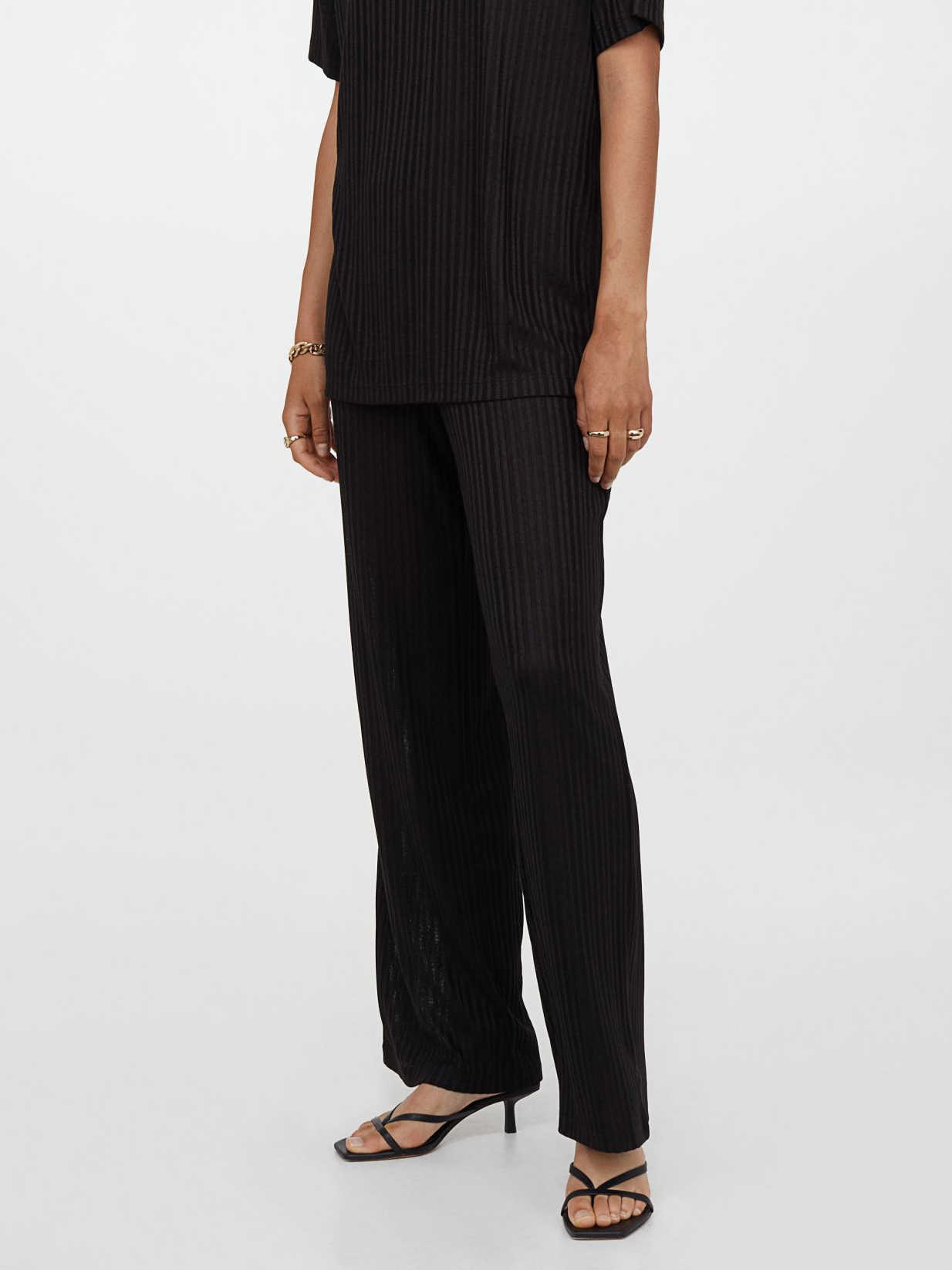 

Брюки H& 9612003sdm  Черные, Брюки H&M 9612003sdm M Черные