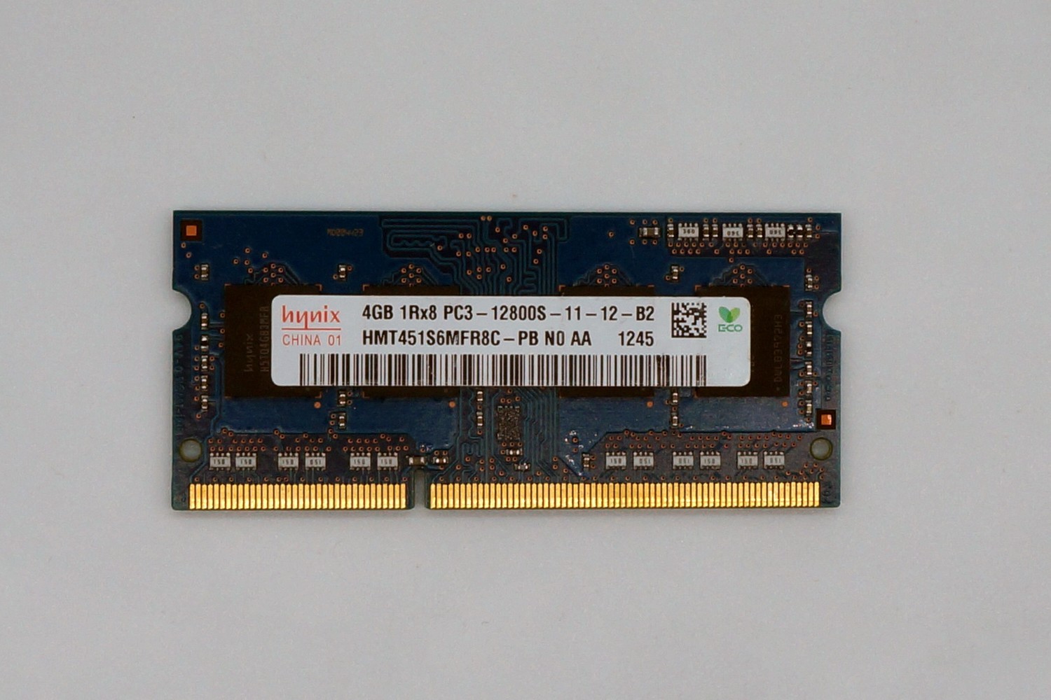 

Модуль памяти SODIMM HYNIX 4GB 1Rx8 PC3-12800S-11-12-B2 DDR3 1600MHz (HMT451S6MFR8C-H9 N0 AA) Б/У