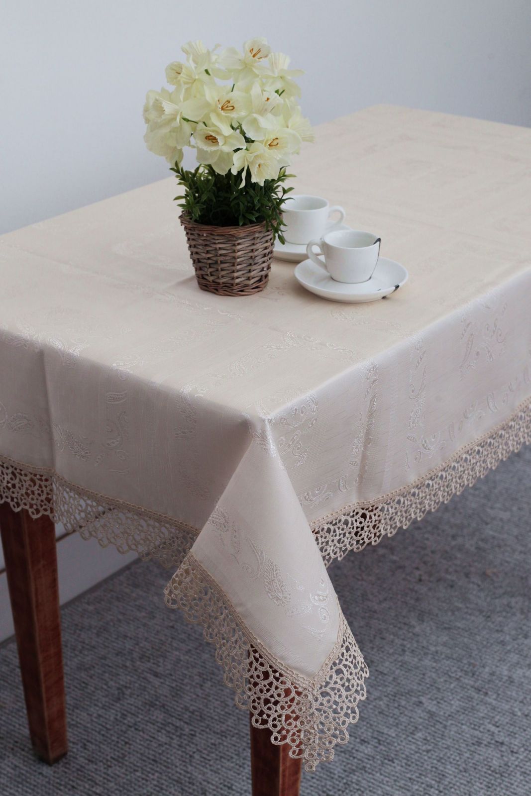 

Скатерть MAGIK COLLECTION беж 160_220_10ELEGANT