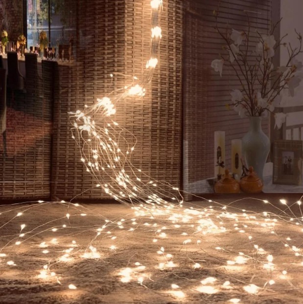 

Гирлянда Лучи Росы, Конский Хвост Золото, 2 м, 200 Led, 10 Нитей от 220V