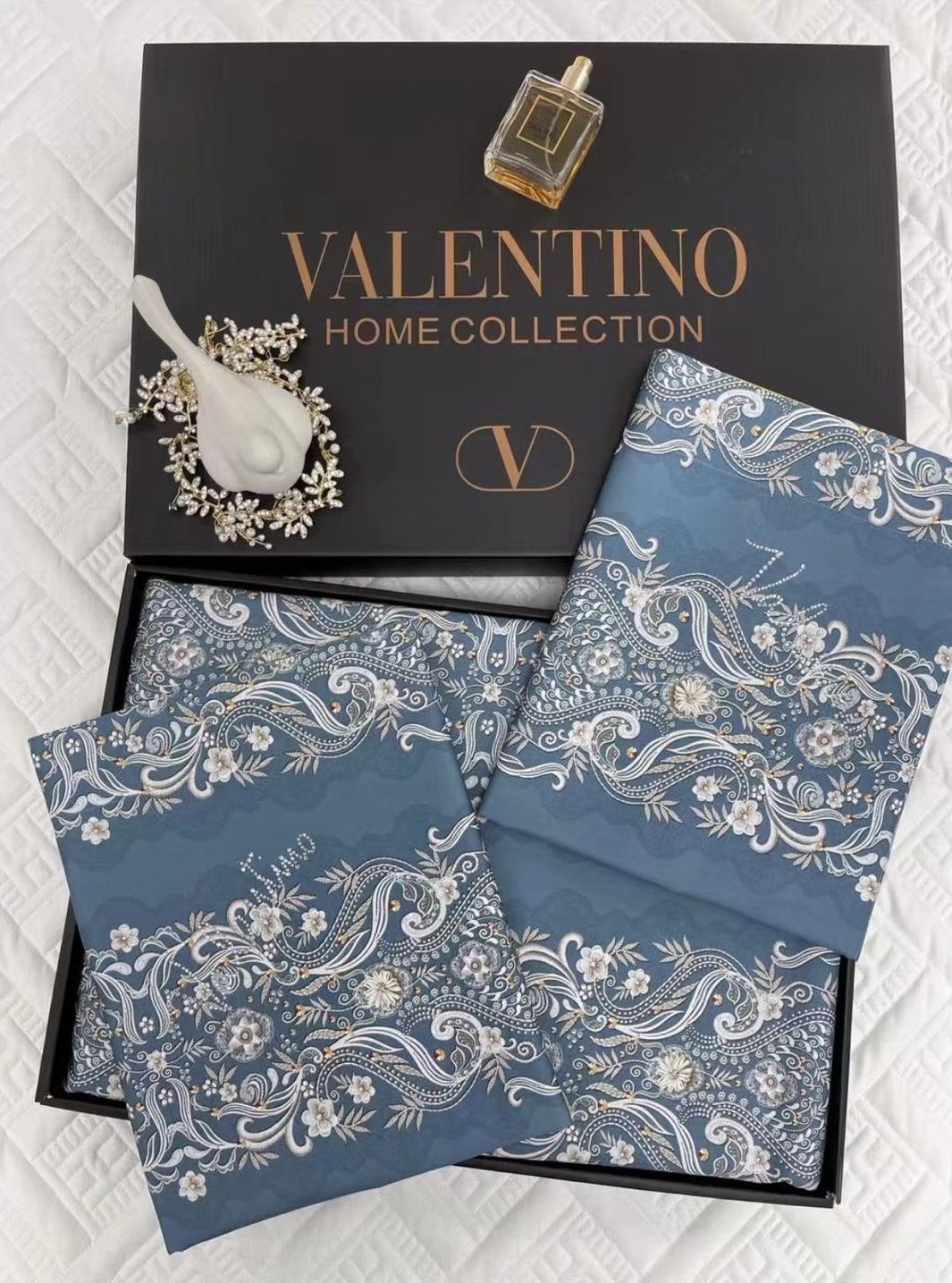 

Постельные наборы Valentino 200*230 200_230_255VALENTINO