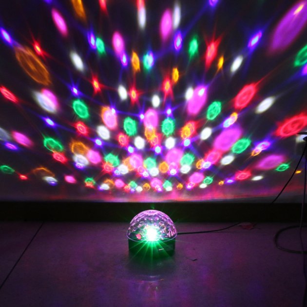 

Диско-куля проектор led crystal magic ball light колонка без блютуз (787887)