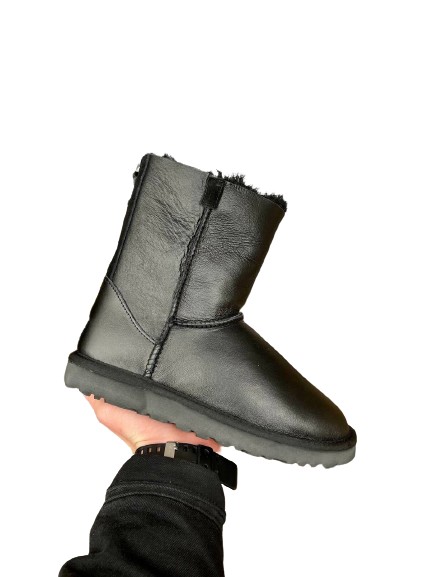 

Угги UGG Short Zip 0376 кожаные 36 Черные