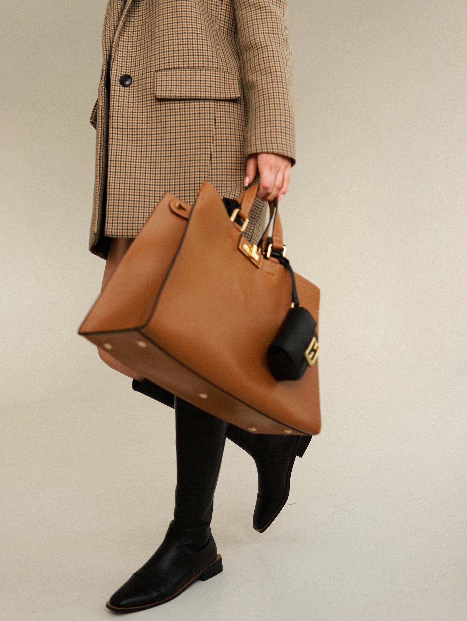 

Женская сумка Bagsmini Nina Camel Коричневая