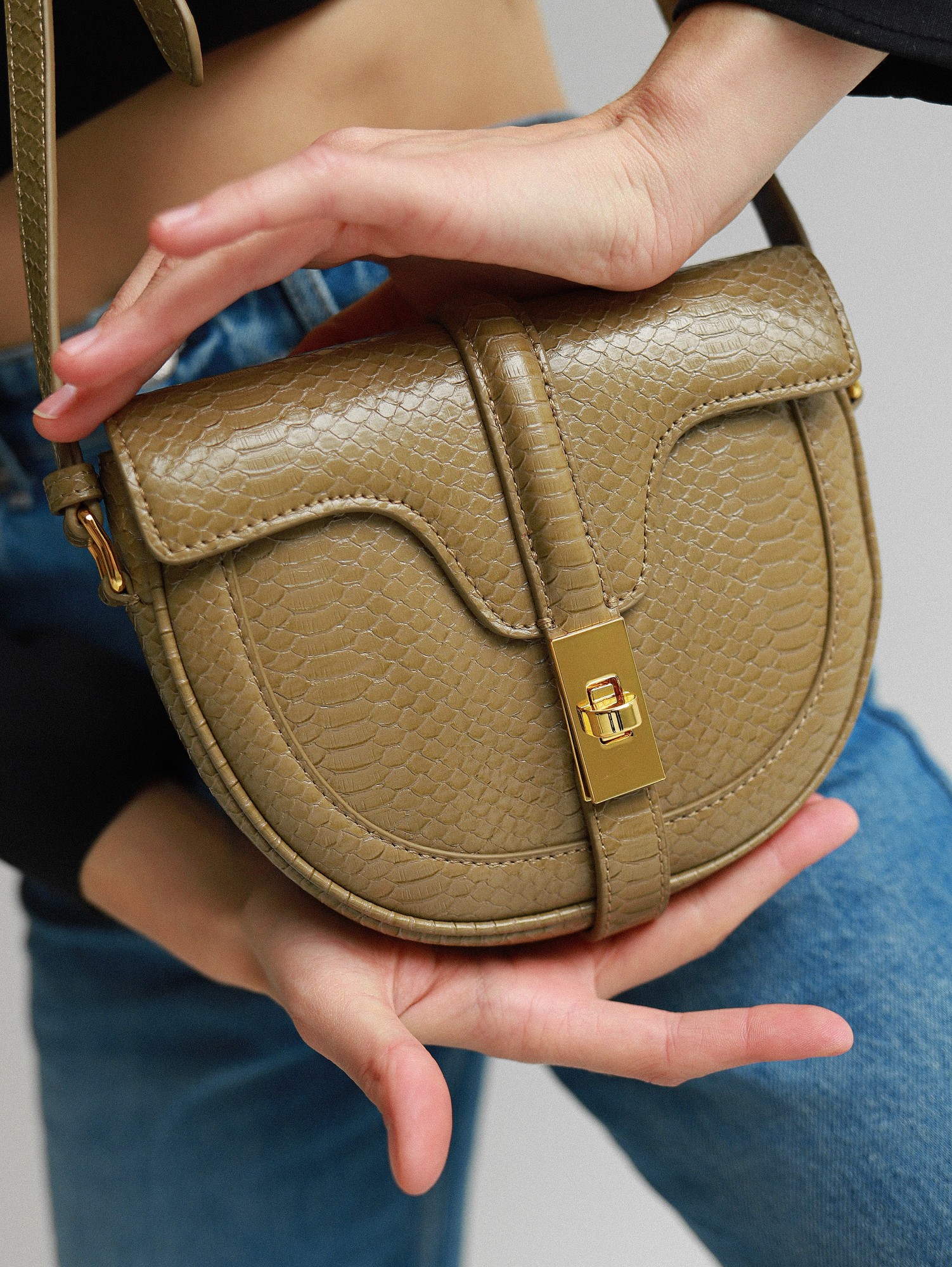 

Женская сумка Bagsmini Batty Bag Olive Оливковый