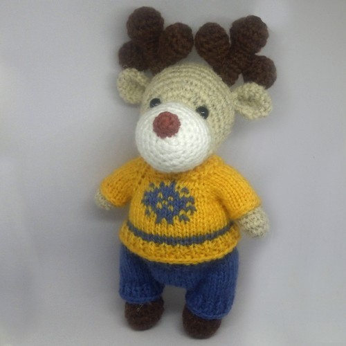 

Игрушка Hand-made Амигуруми. Олененок в свитерке и штанишках, 21см