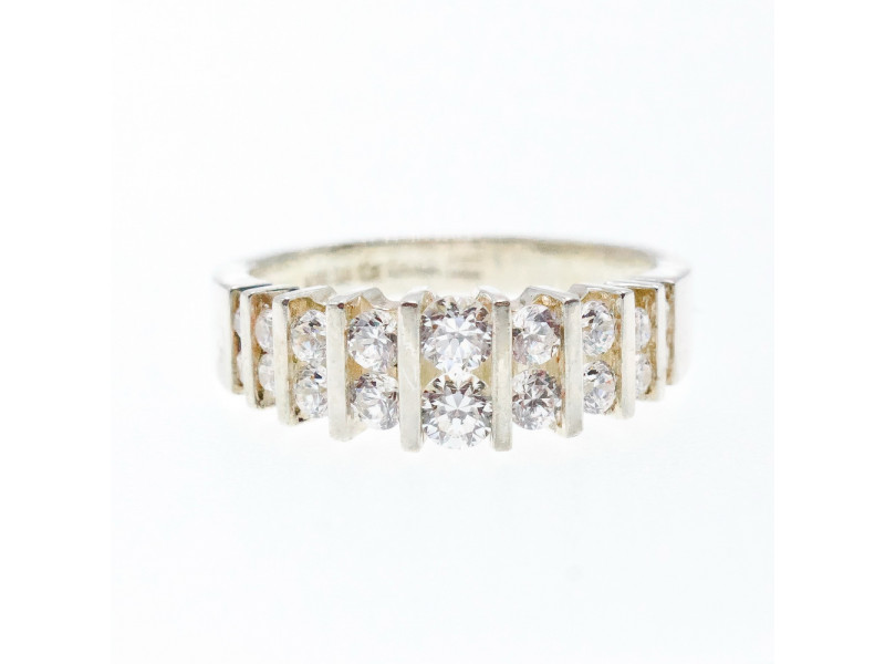 

Серебряное кольцо с фианитами Принцесса Sky Jewelry 002730