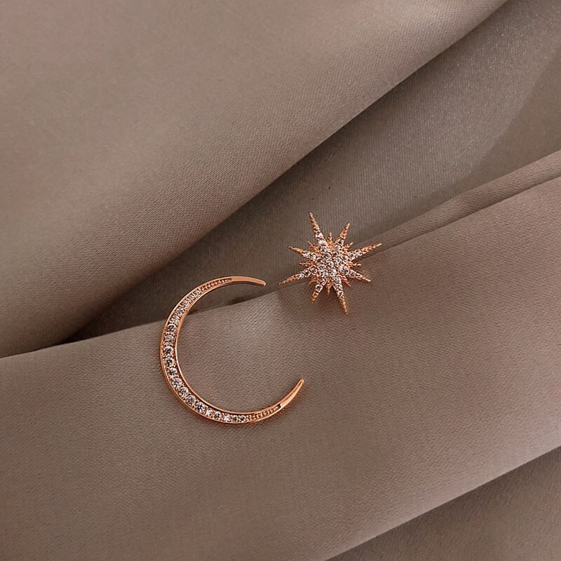 

Серьги женские (бижутерия) асимметричные луна звезда Oxa золотистые