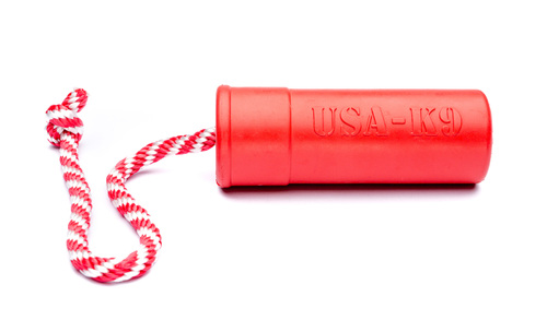 

Игрушка для собак ДЫМОВАЯ ШАШКА USA-K9 FIRECRACKER DURABLE RUBBER FLOATING TRAINING DUMMY - LARGE - RED L 14 x 5.1 см SodaPup BGL-SD-67