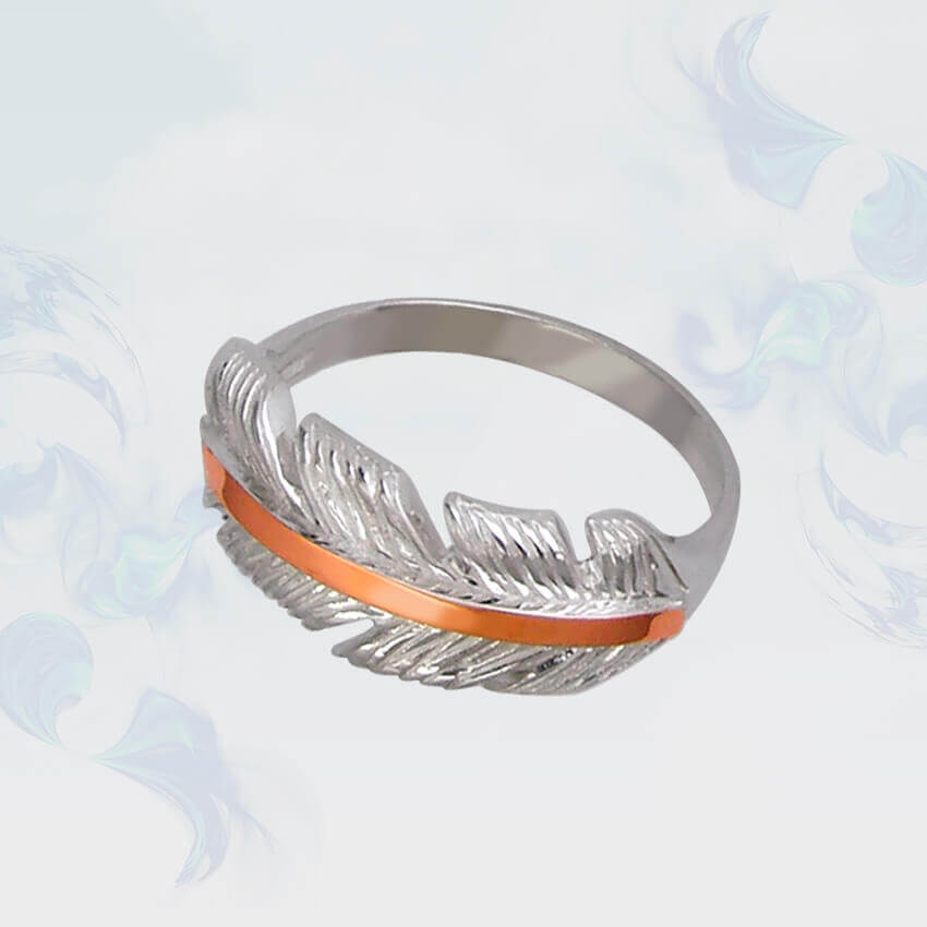 

Кольцо из серебра с золотыми вставками SilverUA модель 108 (размер 23)