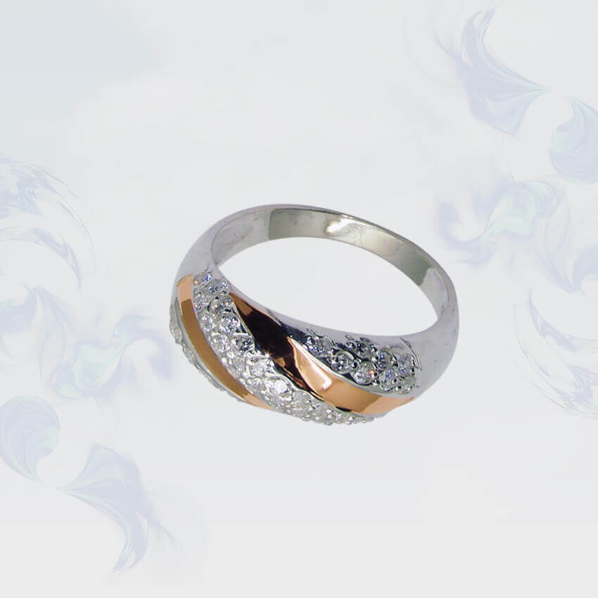 

Кольцо из серебра с золотыми вставками SilverUA модель 074 (размер 20)