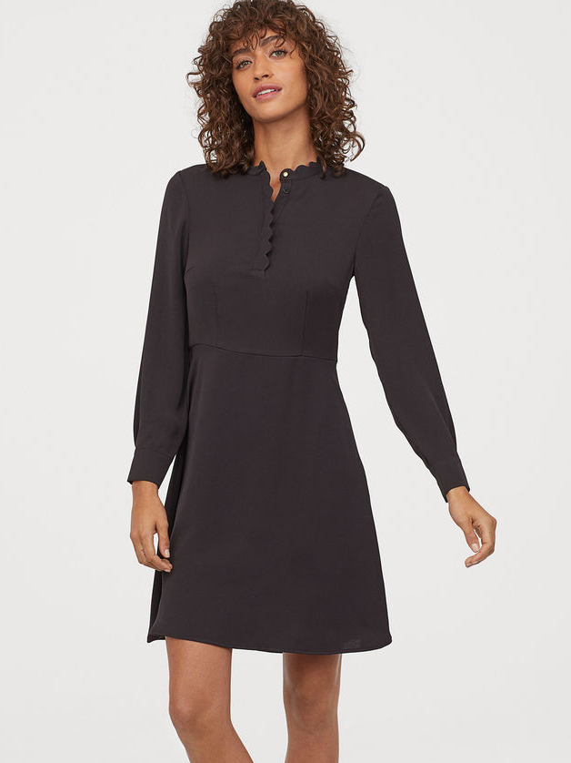 

Платье H&M 060784175 36 Черное