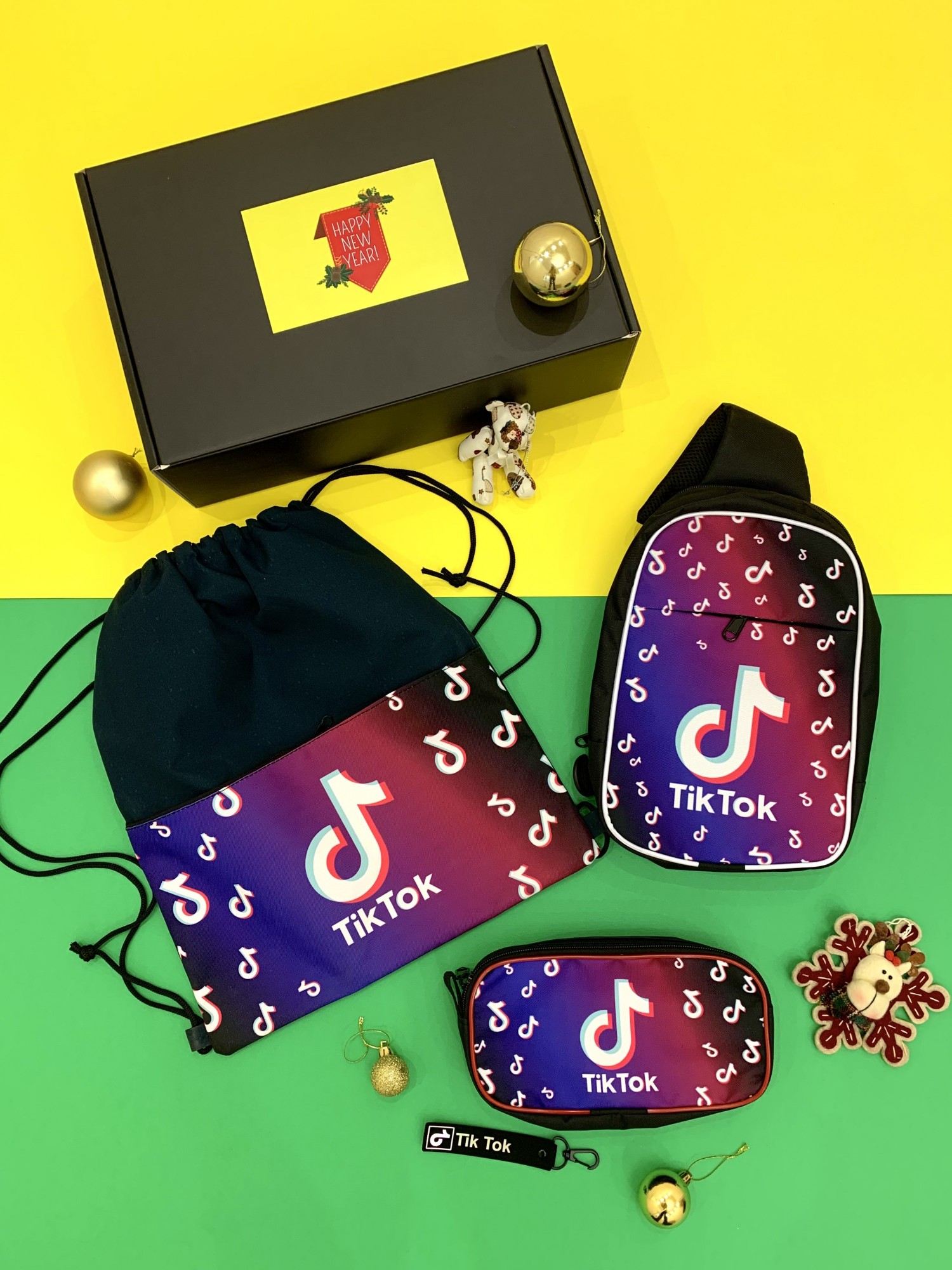 

Подарочный набор в коробке Тік Ток отличный подарок мальчику на Новый Год