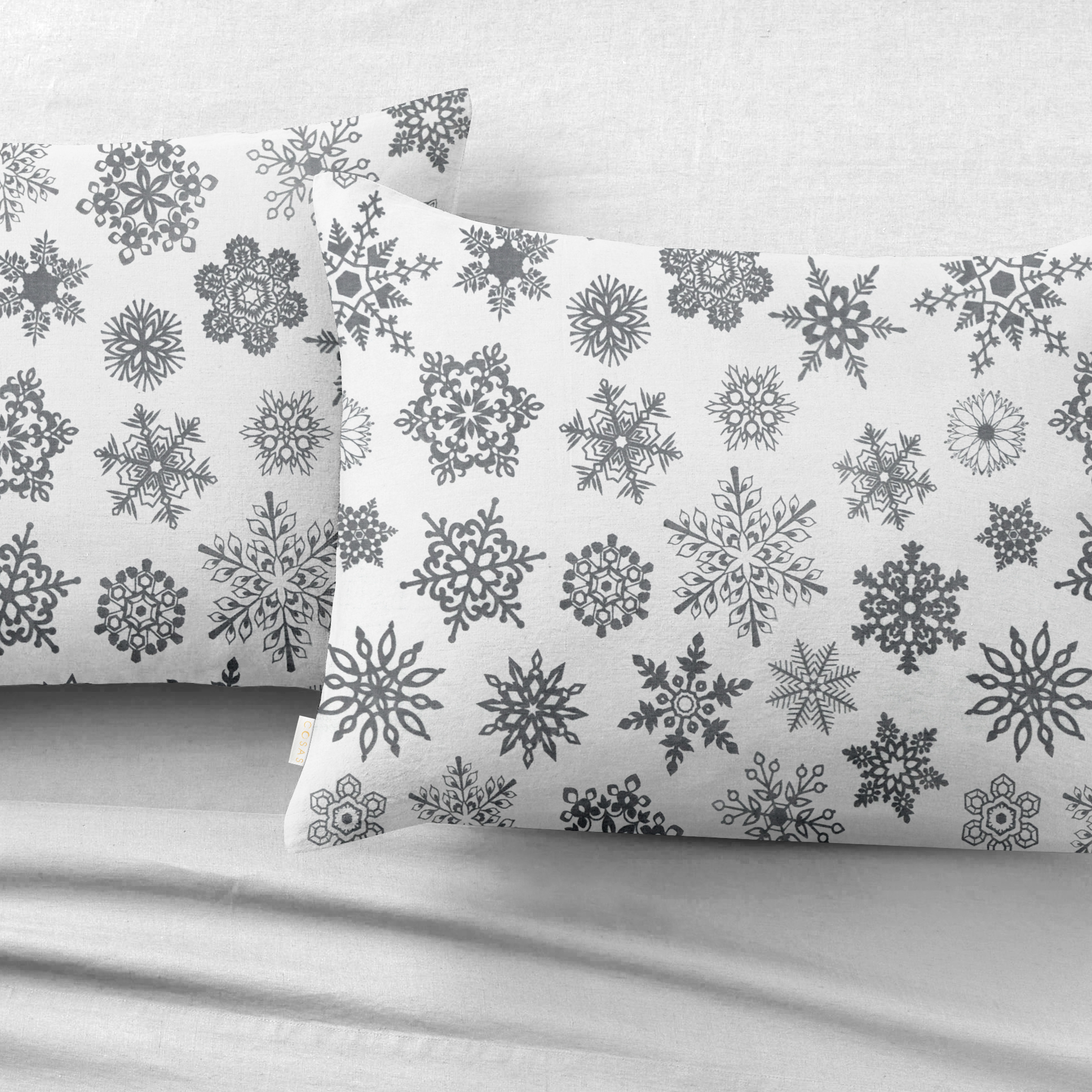 

Комплект постельного белья Cosas Ranfors White Snowflakes Grey 110х140