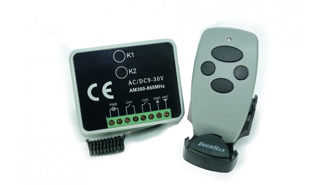 

Комплект универсальный для автоматики приёмник Gant RxMulti и 5 пультов Doorhan Transmitter 4